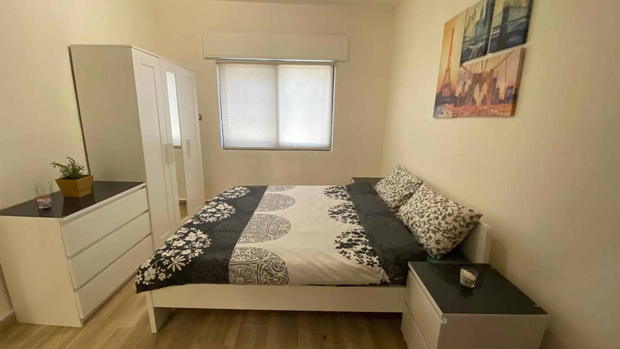 Dair Ghbar Apartment Amman Værelse billede